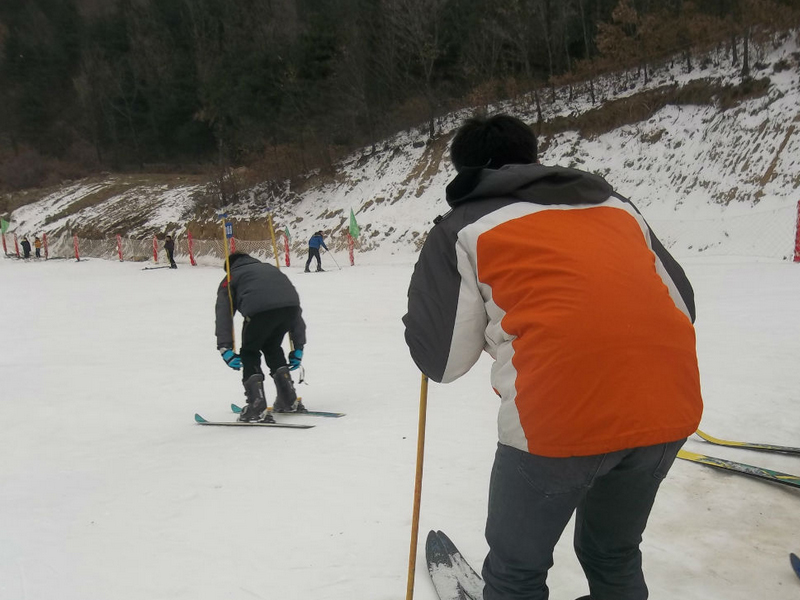 洛阳起止木札岭滑雪纯玩1日巴士跟团游